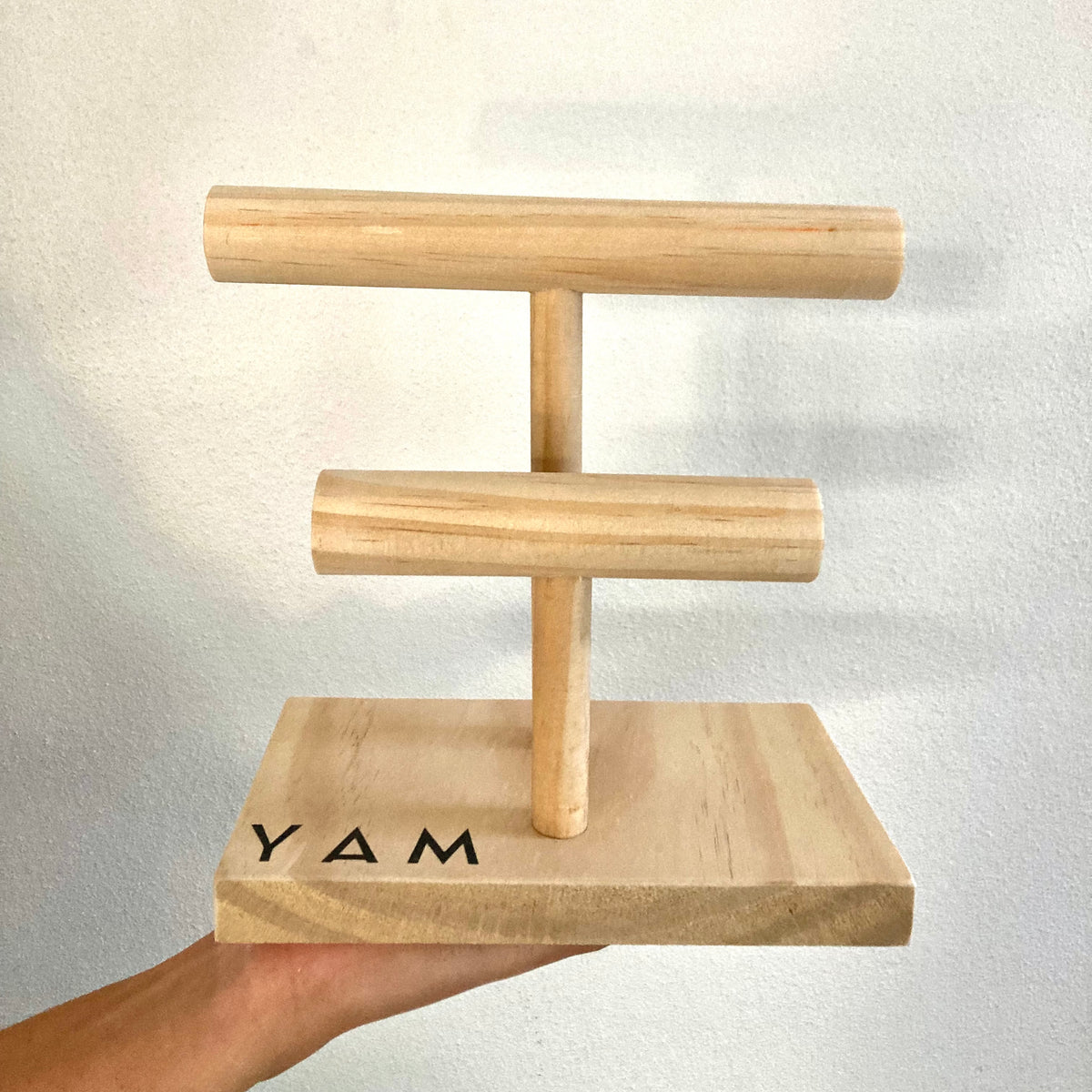 bracelet-display
