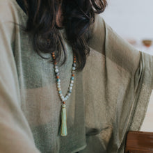 Cargar imagen en el visor de la galería, CALM - Amazonite & Sandalwood Mala