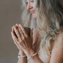 Load image into Gallery viewer, INTUITION - Moonstone Bracelet