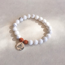Cargar imagen en el visor de la galería, PATIENCE - Howlite Bracelet