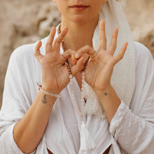 Cargar imagen en el visor de la galería, INTENTION - Clear Quartz Bracelet