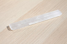 Load image into Gallery viewer, Selenite Large Wand